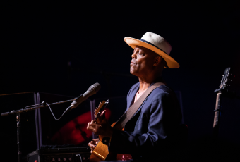 Eric Bibb