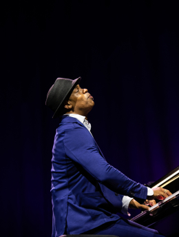 <p>Roberto Fonseca &amp; Vincent Segal © Laurent Sabathé</p>